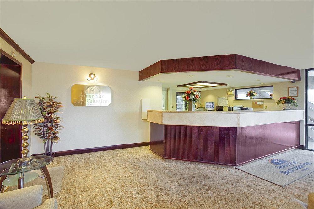 Americas Best Value Inn-Pittsburgh Airport Coraopolis Интериор снимка