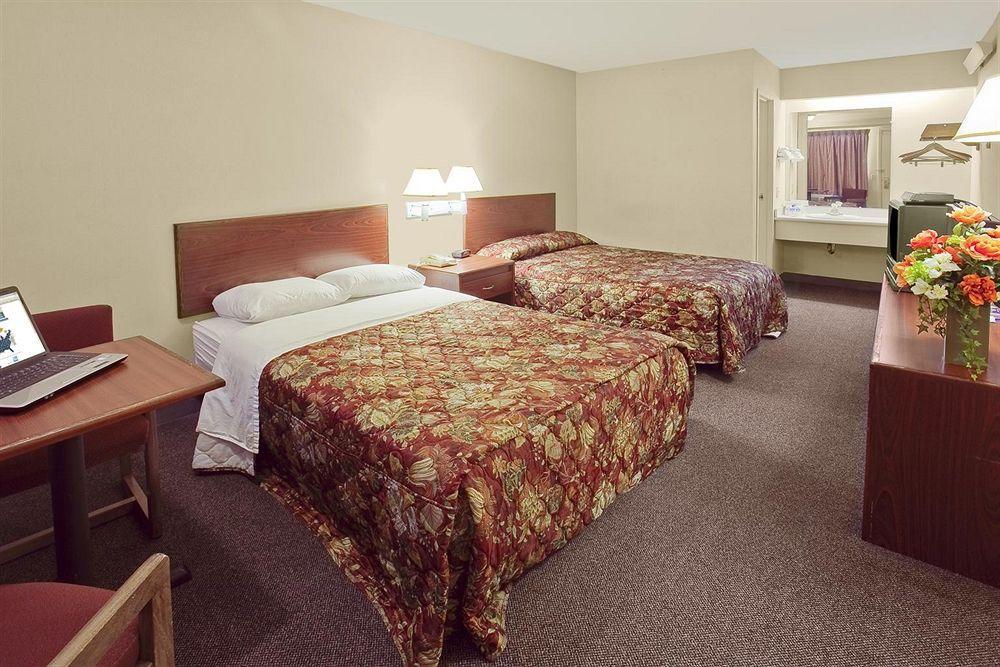 Americas Best Value Inn-Pittsburgh Airport Coraopolis Стая снимка