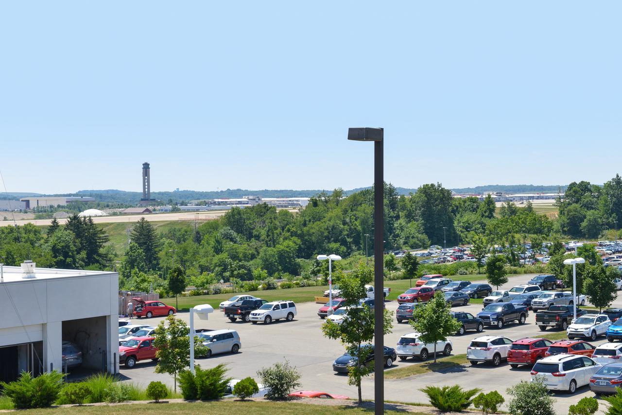 Americas Best Value Inn-Pittsburgh Airport Coraopolis Екстериор снимка